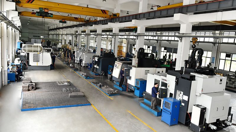 铝合金压铸模具与注塑模具：成本差异背后的工艺解析
