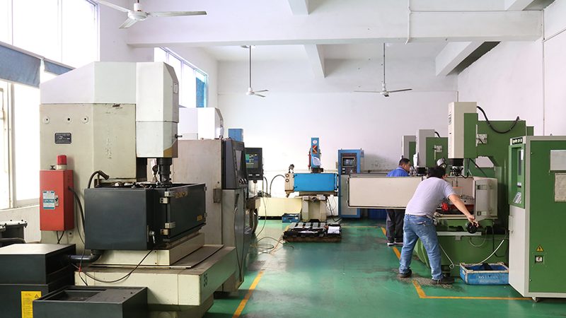 吹塑模具环保材料：揭秘其优缺点与应用