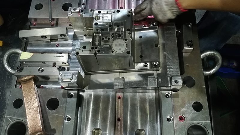 压铸模具开发：揭秘成本控制的奥秘