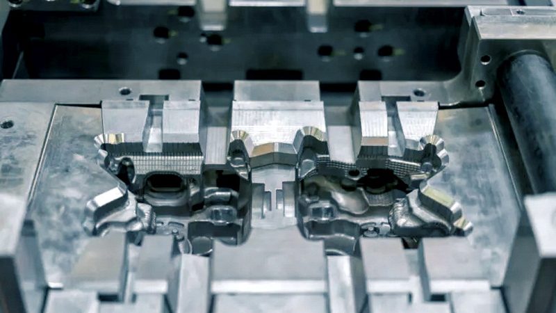 成都模具加工选材：揭秘影响模具性能的关键因素