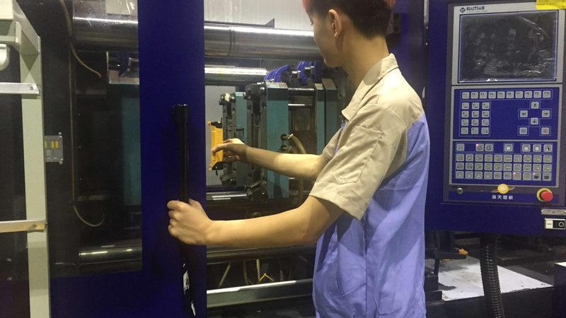 食品包装吸塑模具与注塑模具区别